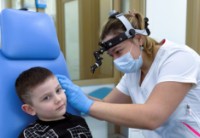 Острый средний отит у ребенка: когда ухо стреляет, а мама не спит